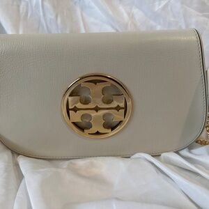 Tory Burch Reva Clutch in New Ivory